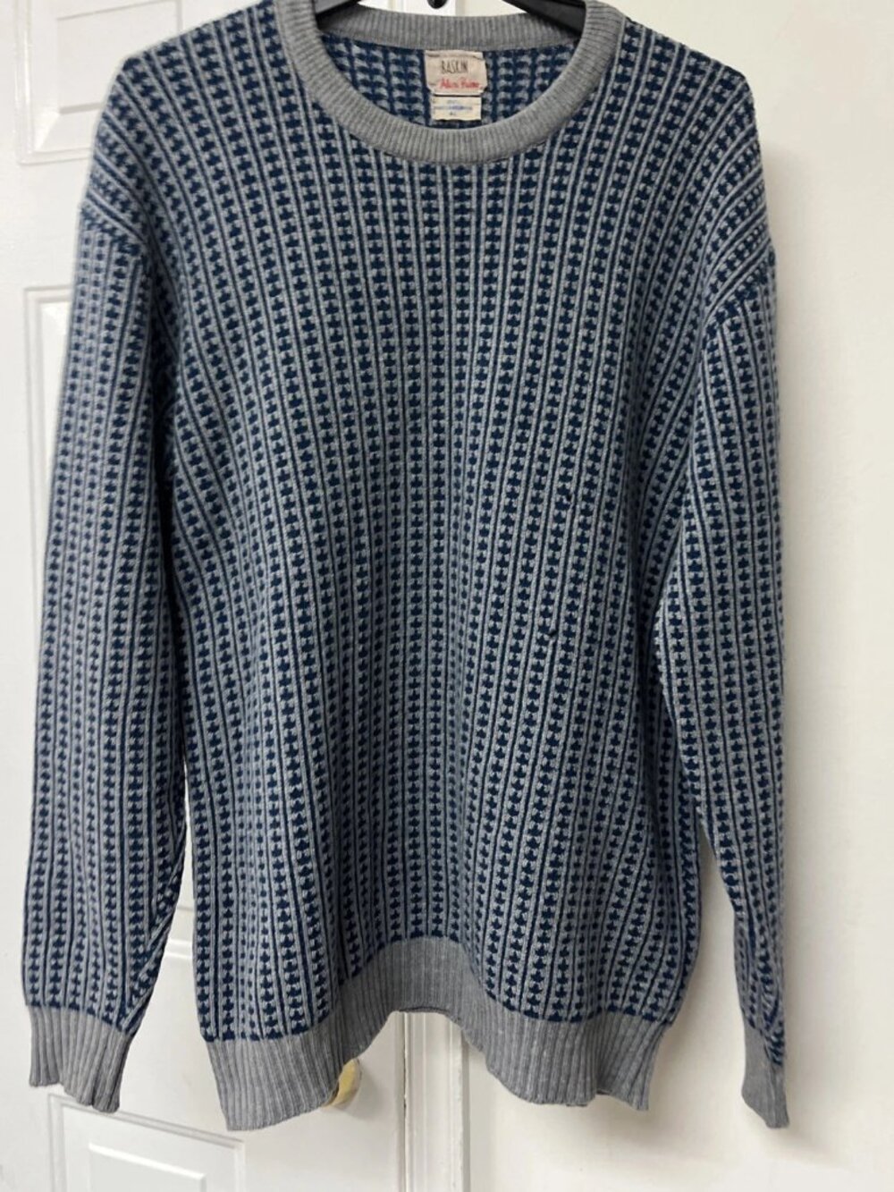Vintage ALAN PAINE Men's Size L 42 UK 100% Lambswool Crewneck Sweater